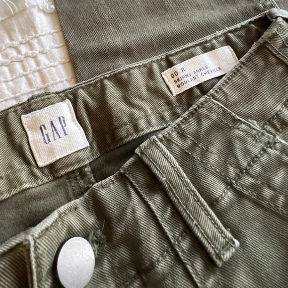 gap pants - Picture 2 of 3